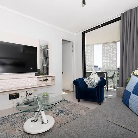 The Executive Apartment In Ellipse Waterfall City Midrand Exterior photo