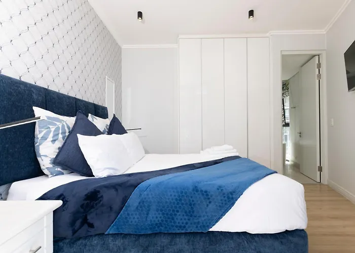 The Executive Apartment In Ellipse Waterfall City