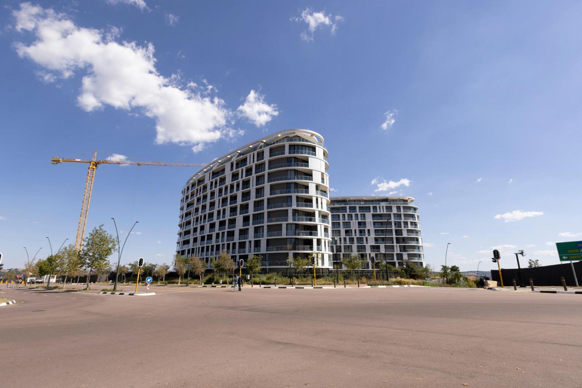 The Executive In Ellipse Waterfall * Midrand